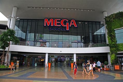 mega bangna stores.